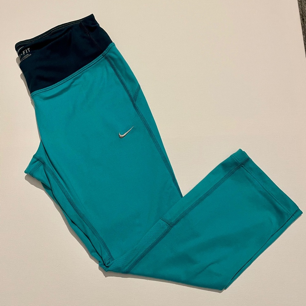 Nike Dri-Fit Cropped Leggings